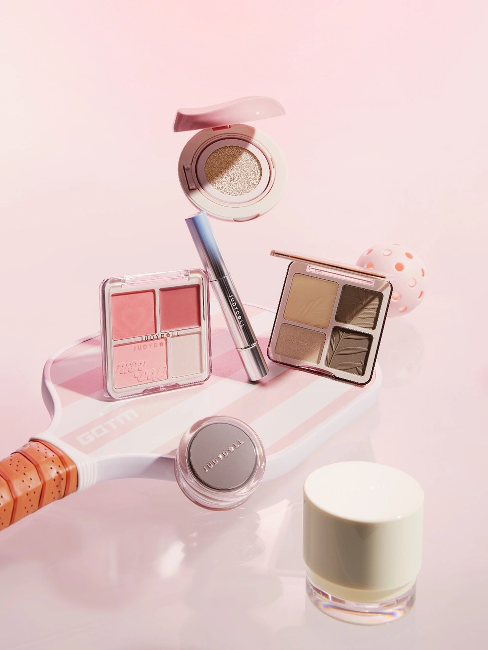 Hướng dẫn tạo khối (Contour) cho khuôn mặt tròn Khuôn mặt tròn mang lại vẻ trẻ trung, đáng yêu nhưng đôi khi bạn muốn gương mặt trông thon gọn